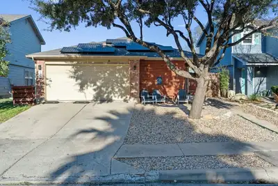 Image de Sven's Castle Games 5 miles to downtown Atx