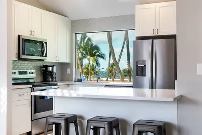 Image de Remodeled-Large Lanai-Resort Living-Ac-Ocean Views-Meticulous Cleaning