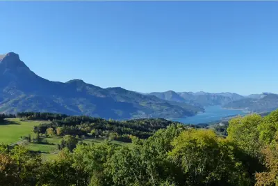 Image de Chalet sur les hauteurs du lac de Serre Ponçon avec vue panoramique