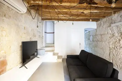 Image de Renovated house next to Banyoles lake