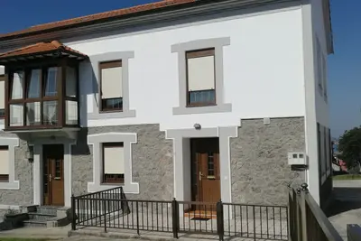 Image de Beautiful house with garden in the bay of Santander