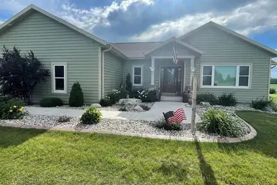 Image de Country living with a pool, fire pit & family-friendly!