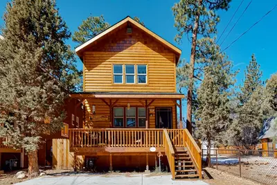 Image de Fun Lofted Retreat Near Skiing & Lake W\/ Free WiFi, Arcade Game, & Full Kitchen