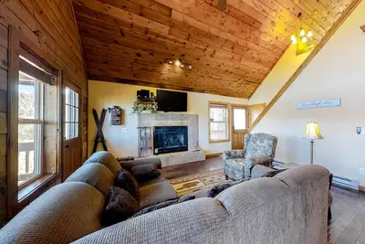 Image de Secluded Mountain Escape W/ Private Hot Tub, Full Kitchen, free WiFi, & More