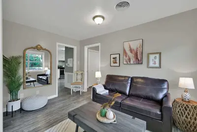 Image de Bearkat Cove, Huntsville Getaway, Private Backyard