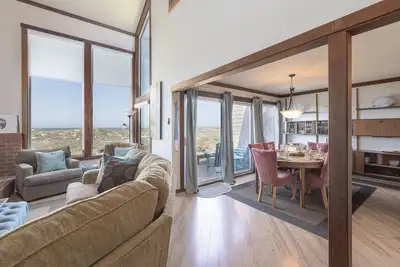 Image de 3823 Sand Dollar House - Nightly Rental, Oceanfront on Miles of Beach!
