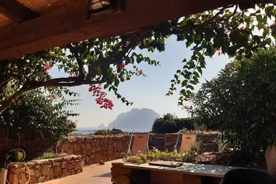 Image de Maison tranquille avec vue sur Tavolara