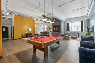 Image de *New* Huge! Spacious 3 Bedroom in Oakland that sleeps 12! over 3000+ sq ft