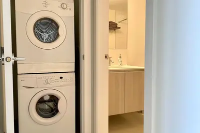 Image de Downtown Luxury Condo in Tallest Tower in 34 floor