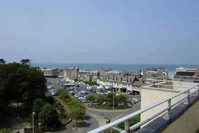Appartement T3, idéalement situé, à 100 des plages et commerces.