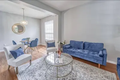 Image de Family Oasis Heated Pool + Pond View 4br 2. 5ba