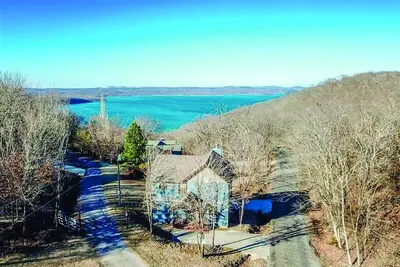 Image de Year-around Lake Views, 1 mile to Ramp.