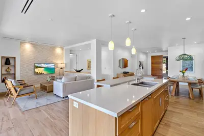 Image de Maui Resort Rentals: 6 Total Bedrooms at Kaanapali’s Newest Luxury Residences, Steps from Beach & Resort Amenities!