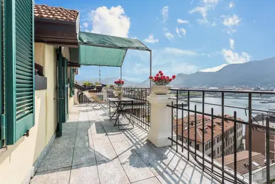 Image de Appartement \"Attico Vista Lago\" à Côme avec vue sur le lac, Wi-Fi et terrasse