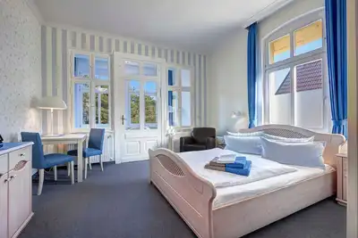 Image de Double room deluxe with sea view 3 - Hotel Villa Seeschlößchen 3***
