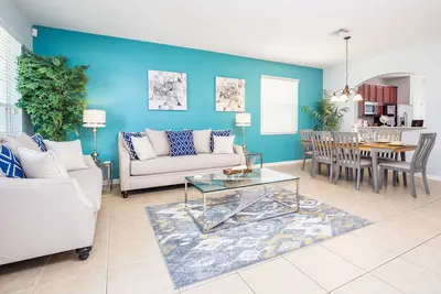 Image de Luxury south facing pool home on Windsor Hills just 3 miles from Disney! ⭐⭐⭐⭐⭐️