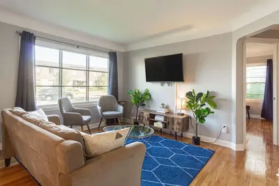 Image de Cute, Cozy and Spacious Berkley Bungalow!