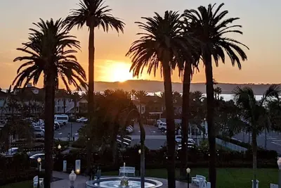 Image de Indulge in Paradise at Coronado Beach Resort : Min 7 day -Sunday to Sunday