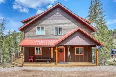 Image de Annie Creek Lodge – Hot tub, game loft, fireplaces & stunning views!