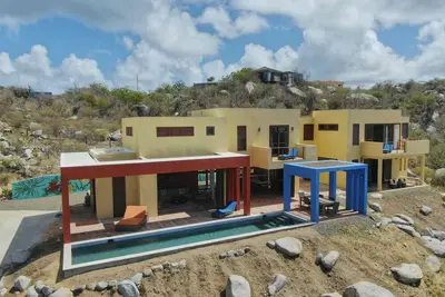 Image de Beautiful Mexican inspired three bedroom villa overlooking The Atlantic
