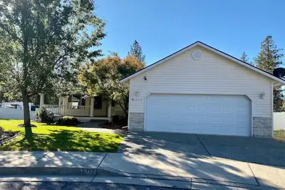 Image de Timbercrest Retreat - Delightful Home near river, Couer d'Alene & Silverwood!