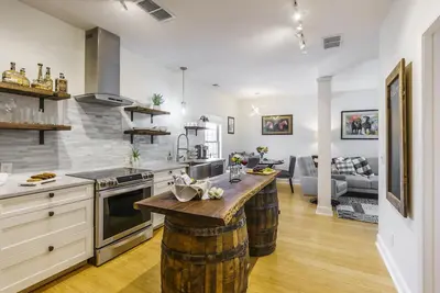 Image de Bit and Bourbon