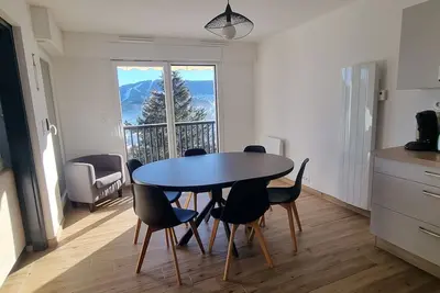 Image de Vue lac, superbe appart chaleureux & reposant