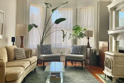 Image de Classic Inner Mission Living in an Historic First-Floor Home