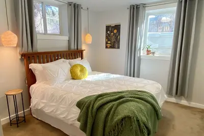 Image de Trail Lovers Getaway - walk or bike to downtown