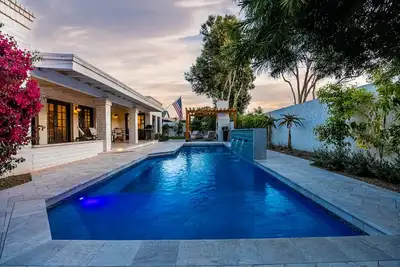 Image de Spanish Farmhouse in Biltmore w/Heated Pool, Outdoor Fireplace & Hot Tub.