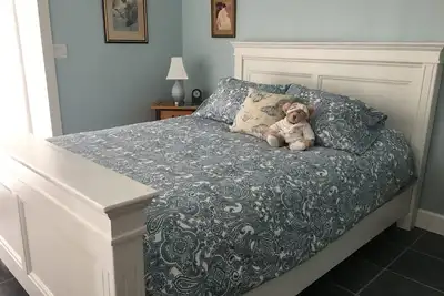 Image de Country Blue is close to forest trails and beach