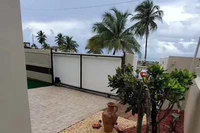 Image de Lindsey's Beachfront Property