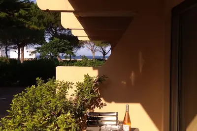 Image de Appartement rénové les pieds dans l'eau.