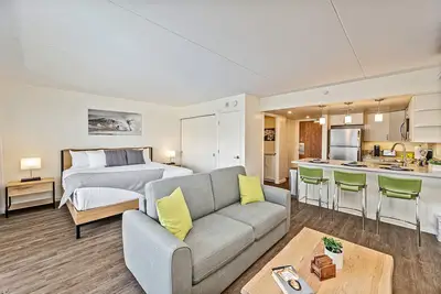 Image de Ilikai Hotel Renovated Condo Steps Away From Beach w/Free WiFi & Full Kitchen