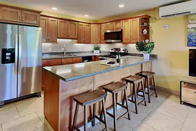 Image de Ocean View in Oceanfront Complex *Brand New Split Ac's throughout!