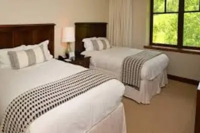 Image de Ski in Ski Out outstanding location.