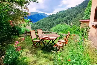 Image de Maison dans un village perché, un refuge pour les amoureux de la nature!