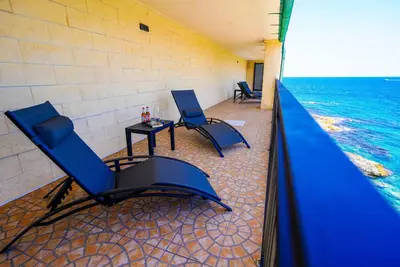 Image de Villa sul Mare, il Mare Dalla tua Camera da Letto, 20 Scalini e ti Puoi Tuffare