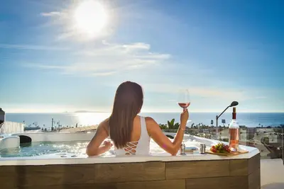 Image de Jacuzzi Pool Spa Ocean View 4bd 5ba House