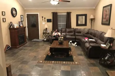 Image de House located in the country on 20 acres with cows, horses & ducks