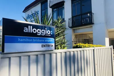 Amazing location Motel room with bathroom, includes wifi, carpark & utilities