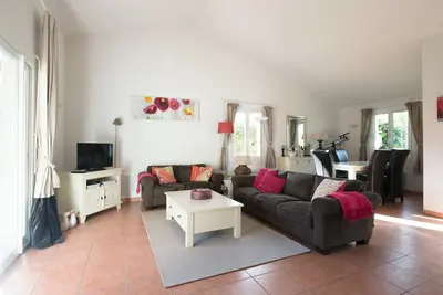 Villa de luxe en Ardèche | Villa Lavande | 2 chambres | Piscine privée | Parfait pour les familles