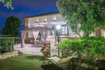 Image de Villa à Monsummano Terme avec 4 chambres à coucher, 10 couchages