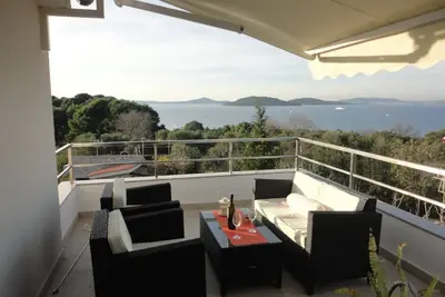 Image de Maison de vacances Zlarin pour 1 - 8 personnes avec 3 chambres à coucher - Maison de vacances