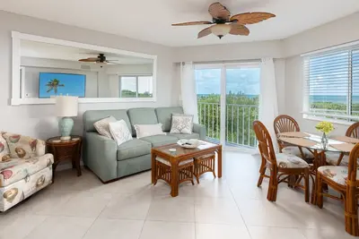 Image de Snorkeling, Diving, Poolside Cocktails &Pickleball