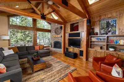 Image de Luxury 5 Master On-Suites, Fully Stocked Chef’s Kitchen, Blackstone, Hot Tub