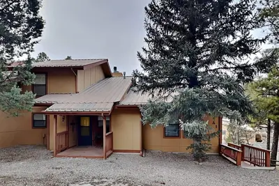 Image de Pinon Park A2 | Pet Friendly, Spacious Deck!