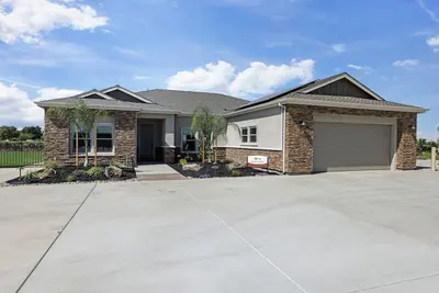 Image de Hacienda Estates: Soriano - One of four new homes set in scenic vineyards