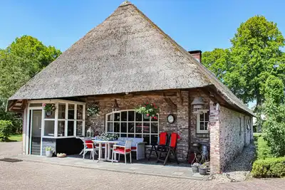 Image de Belle maison à Udenhout avec WiFi