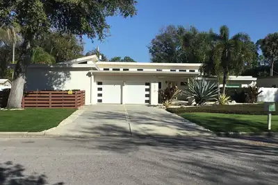 Image de South Tampa Luxury home with Hotel Style Private Backyard/Pool